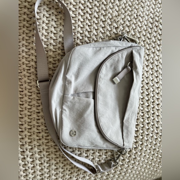 lululemon athletica Handbags - Lululemon All Night Festival Bag 5L